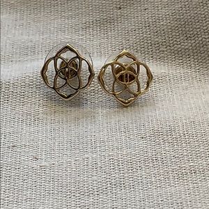 Kendra Scott Dira Logo Stud Earrings in Gold